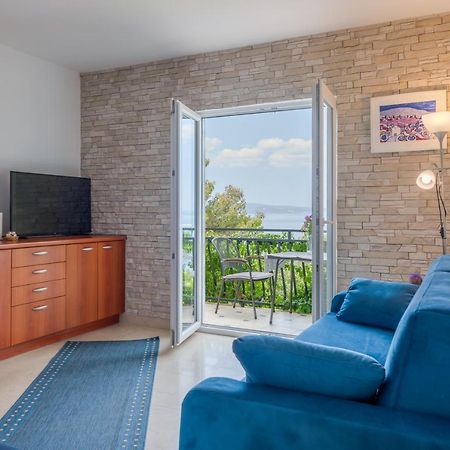 Apartmani Mirta Omis A Exterior foto