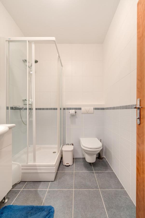 Apartmani Mirta Omis A Exterior foto